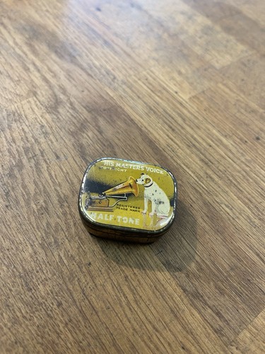 Original gramophone needle - gramophone, tin
